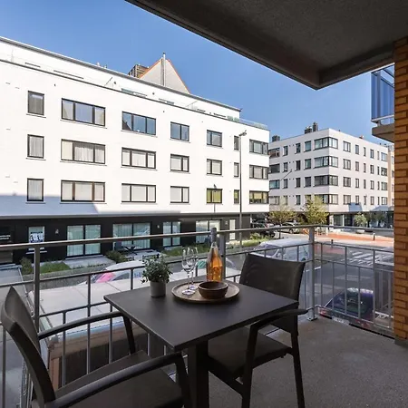 Luxurious 2 Bedroom In *