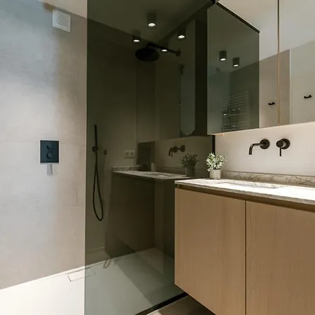 Luxurious 2 Bedroom In